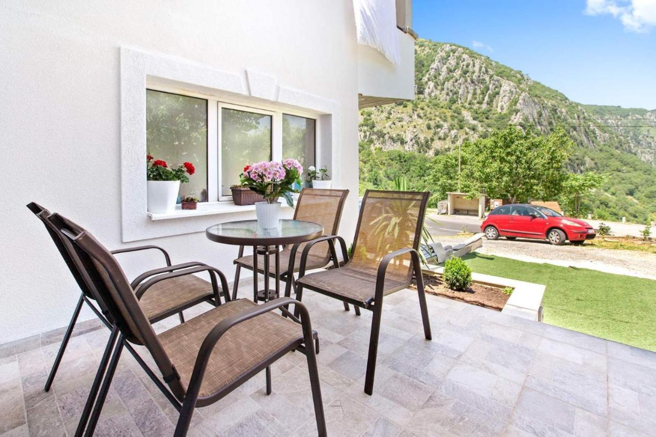 Apartmani Vasilije Котор Экстерьер фото