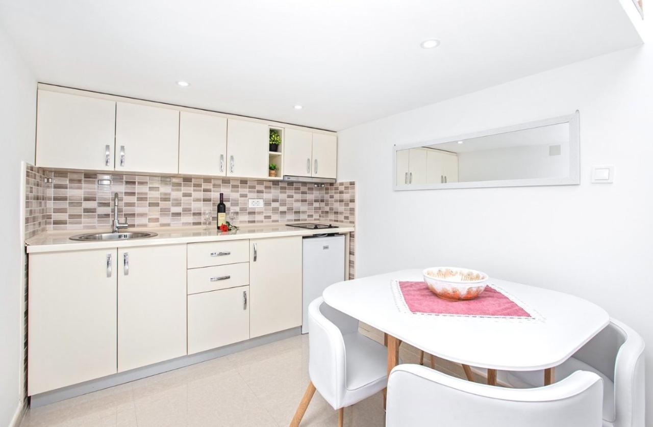 Apartmani Vasilije Котор Экстерьер фото